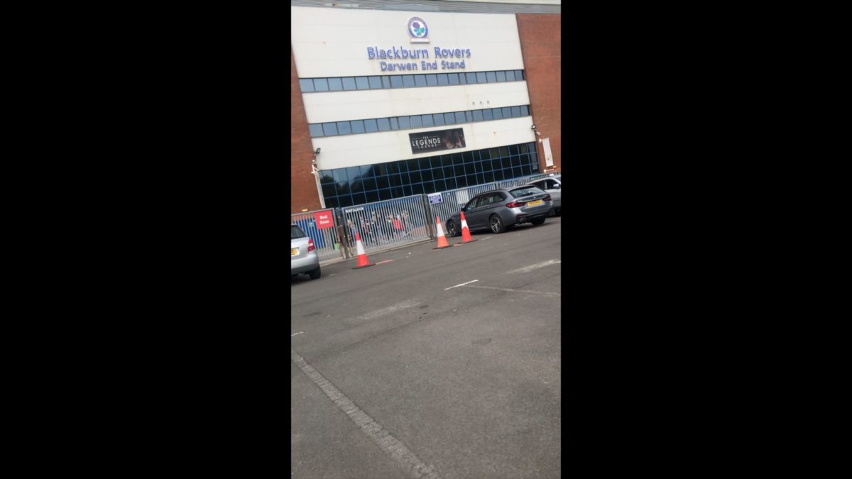 Hostel by zooFamily - Photo 1